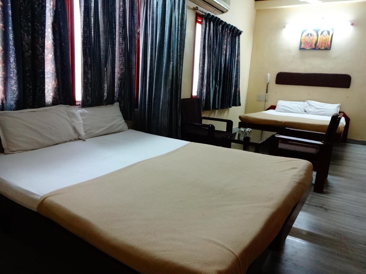 Sri Sai Residency Hotel Tirupati Luaran gambar