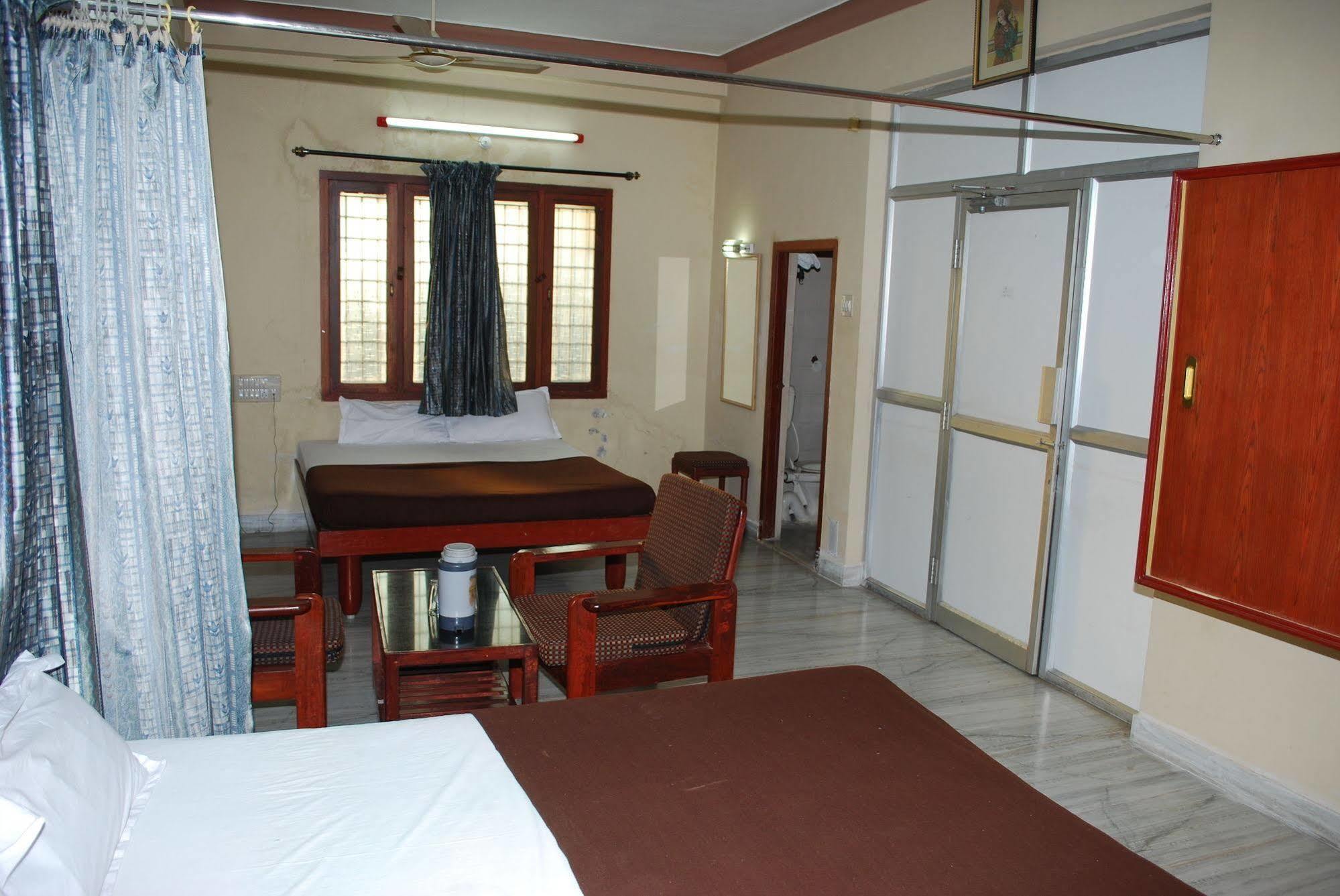 Sri Sai Residency Hotel Tirupati Luaran gambar